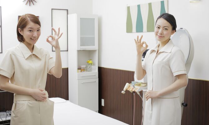 エステサロンの女性スタッフたち