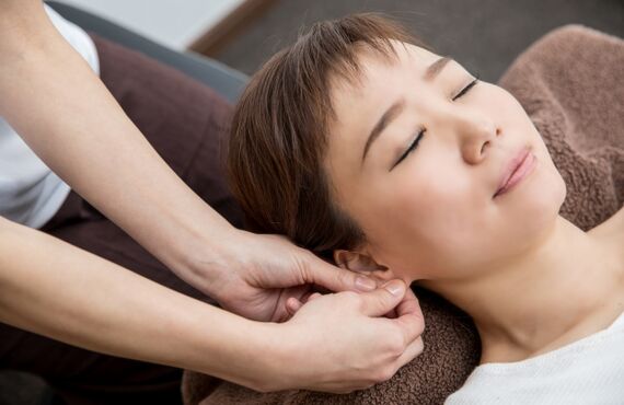 高松市で運動しない耳ツボダイエットをするなら健康痩身サロンBonheurへ